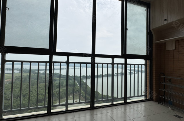 紫菱东岸3室2厅98㎡35.8万二手房图片