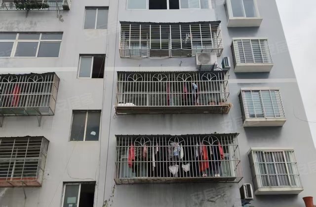 西湖路东侧住宅3室1厅129㎡15万二手房图片