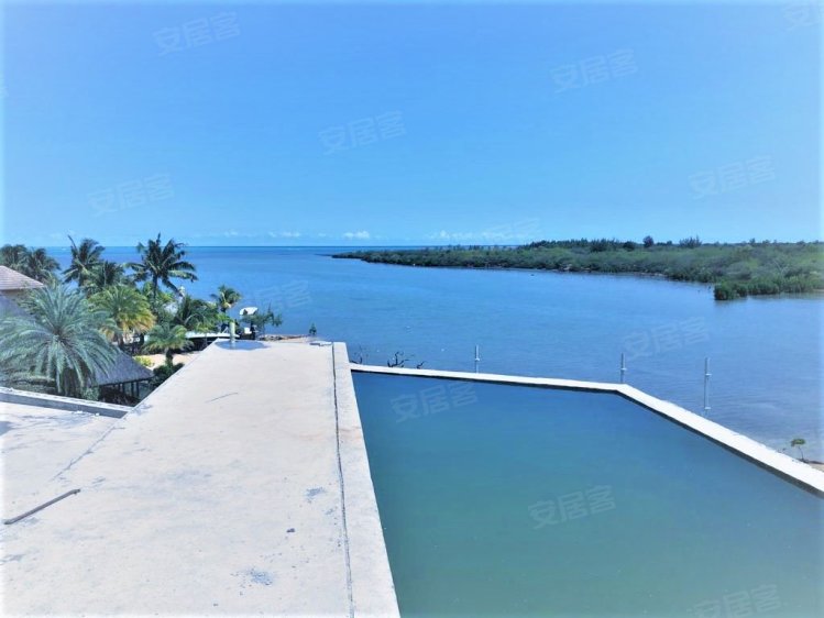 毛里求斯约¥508万出售 - 黑河，特殊的公寓脚在水中与 居民许可证二手房公寓图片