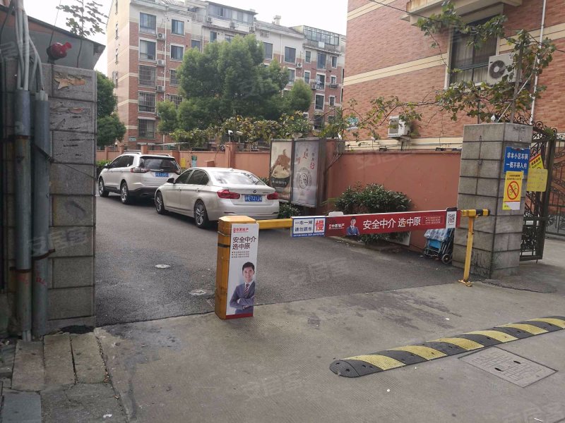 芳草路238弄小区 