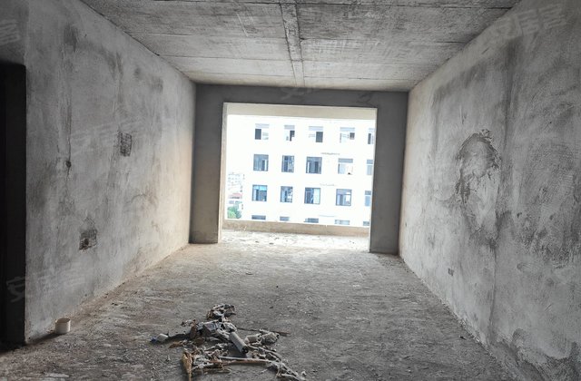 前楼社区3室2厅125㎡34万二手房图片