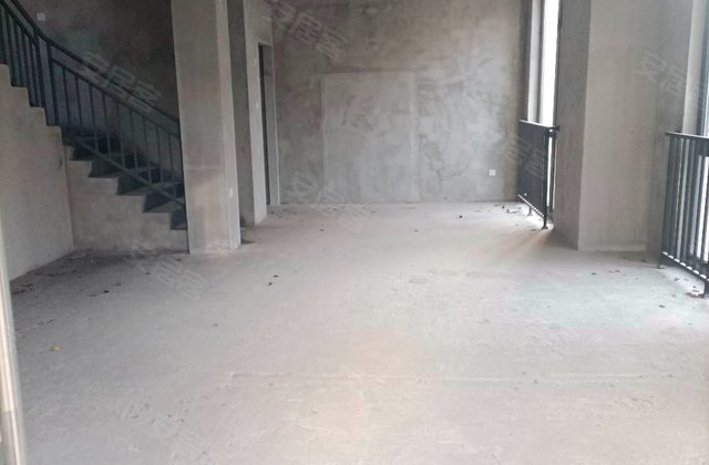 东湖融城5室2厅219㎡162万二手房图片