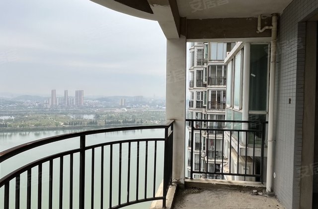 世纪滨江4室2厅169.88㎡69万二手房图片