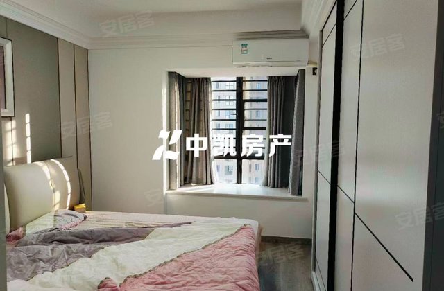 尚学领地(3-6期)4室2厅132㎡180万二手房图片