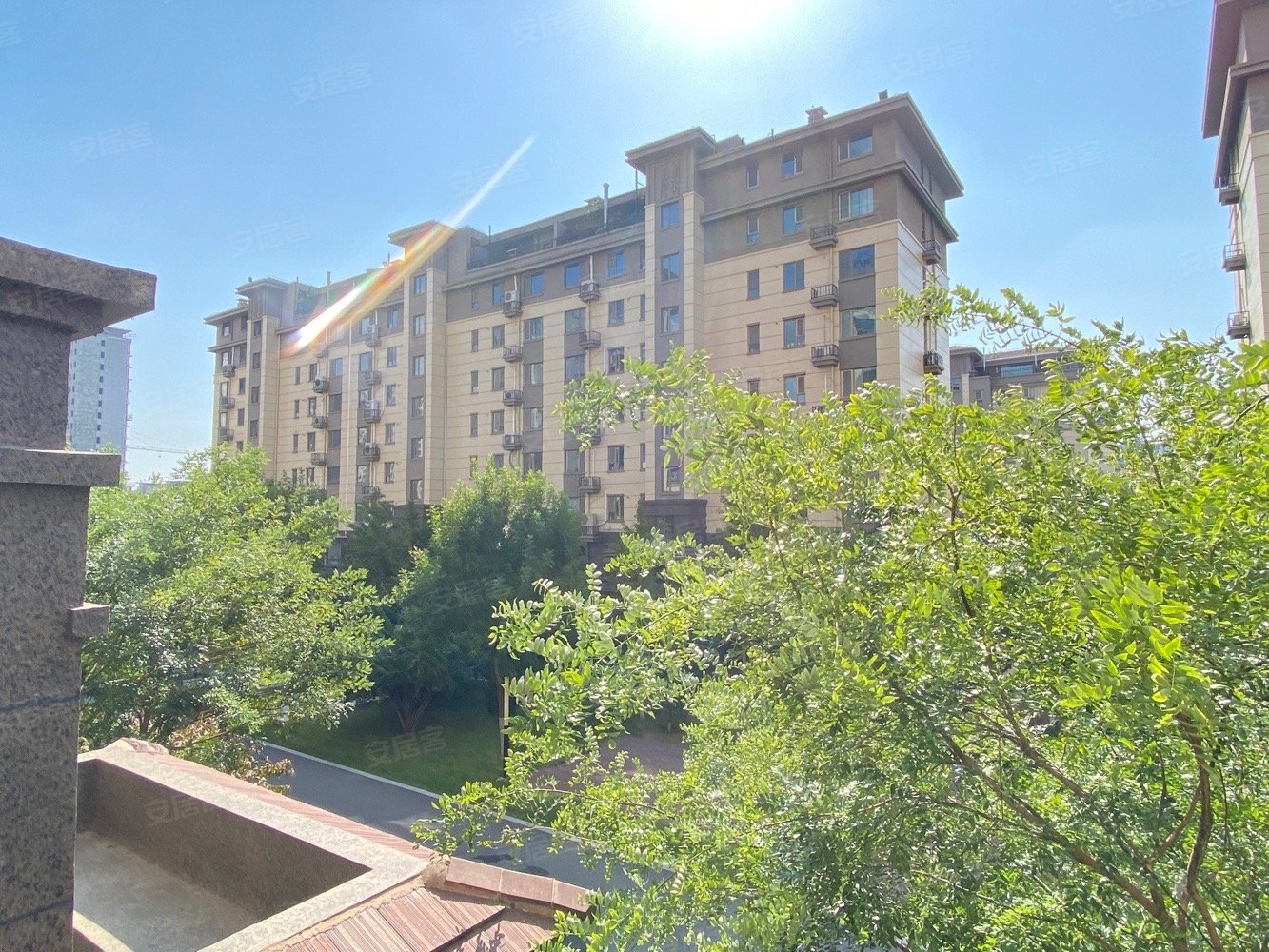 天鸿首府一期2室2厅1卫90㎡南北71万