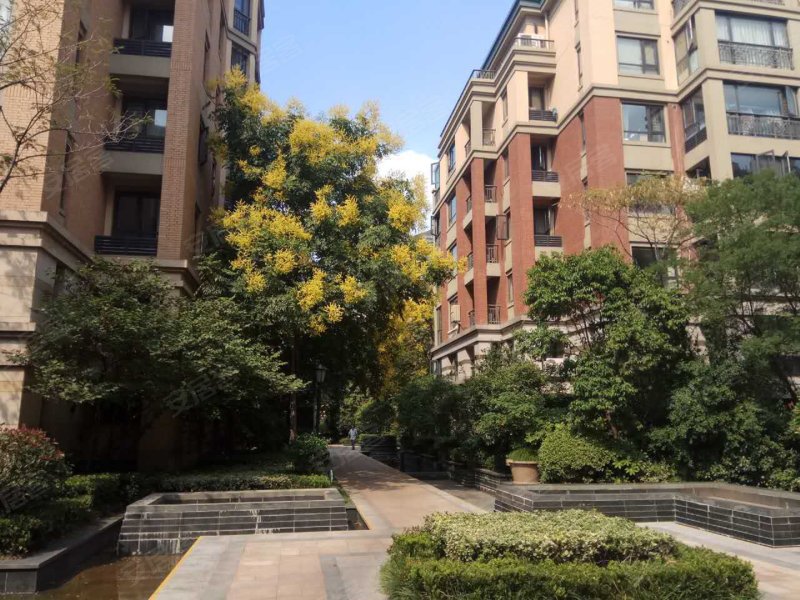 绿城百合公寓(北区)