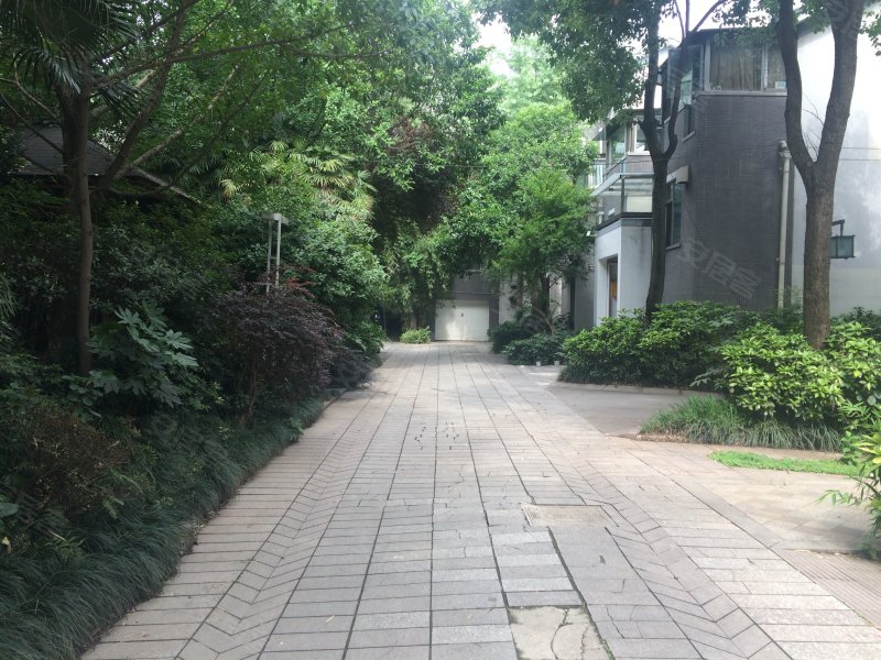 三利宅院白云渡