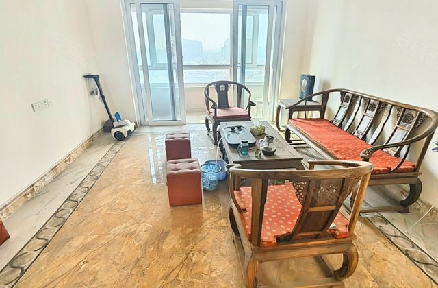 碧桂园凤凰城(东区)4室2厅145㎡105万二手房图片
