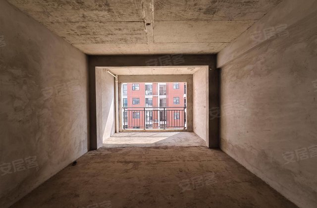 格兰小城4室2厅122㎡38万二手房图片