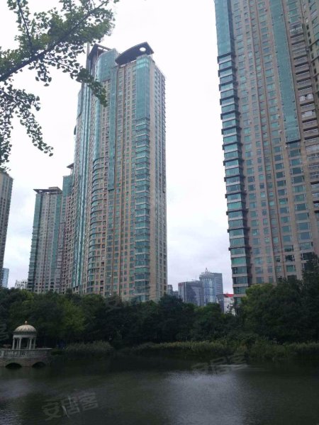 世茂滨江花园(南区) 