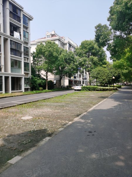 佘山翠庭(公寓住宅)