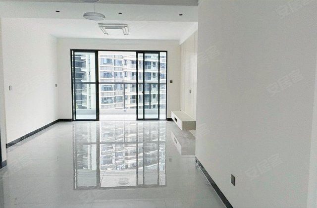 恒力城4室2厅114㎡66.9万二手房图片