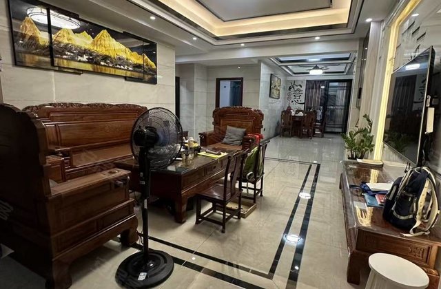 龙湖景苑3室2厅137.17㎡100.3万二手房图片