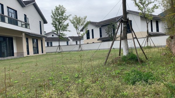 绍兴会稽山下豪宅养生山居会所!品臻山水府!三亩大花园!
