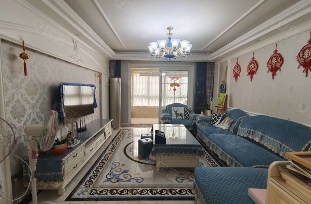 晶都学府4室2厅131㎡159万二手房图片