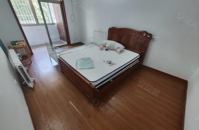 梅六小区2室1厅63.64㎡430万二手房图片