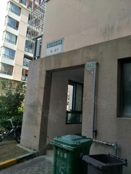 世博家园四街坊 