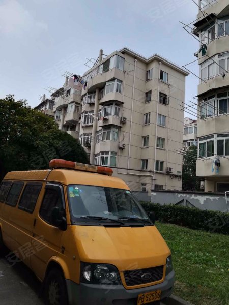 金杨新村二街坊 