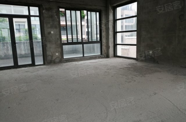 泉州房产网>泉州小区>丰泽小区>丰泽街小区>南益西湖豪庭(别墅)>