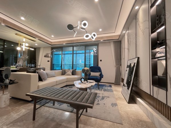 欣龙江南府3室2厅2卫108㎡南68万