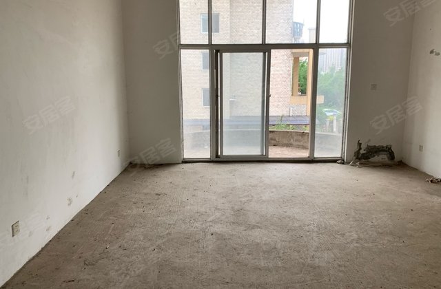 鹰冠庄园4室2厅159㎡132万二手房图片