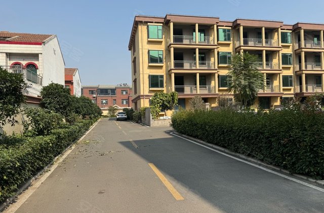 悦新苑5室2厅337㎡149万二手房图片