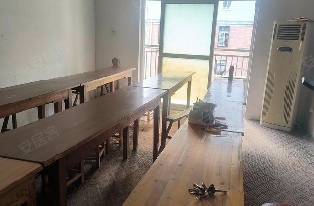 花园小区3室2厅123㎡58万二手房图片