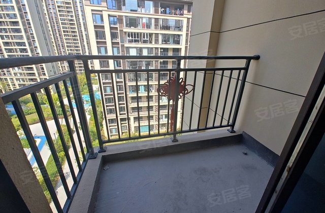 雍景府4室2厅129.9㎡110万二手房图片