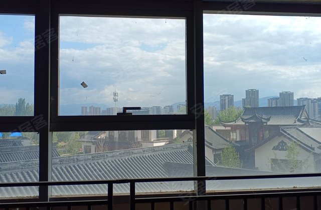 汉江首府3室2厅149㎡73万二手房图片