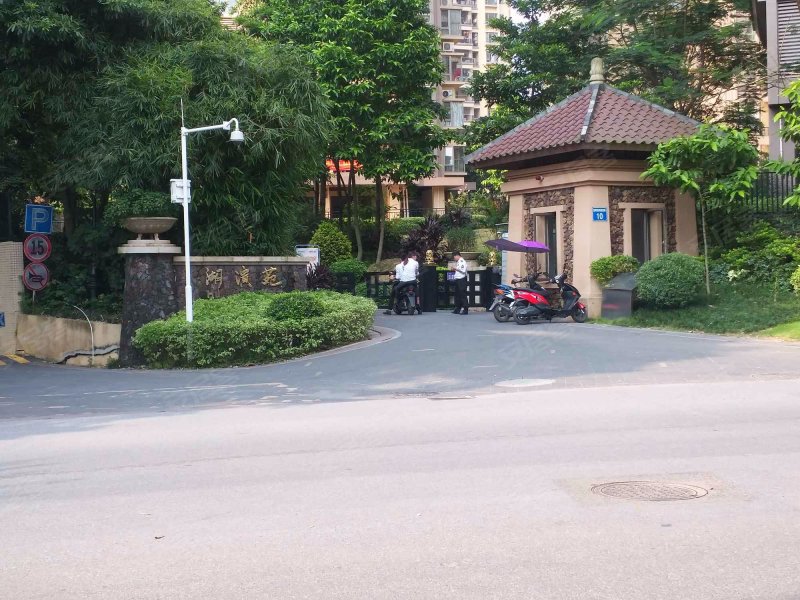 翡翠绿洲湖滨苑