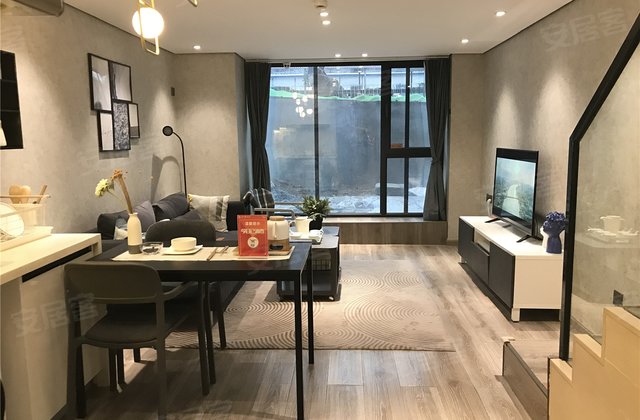 唐冶心 地铁旁 精装修上下两层复式公寓 准现房 今年买今年住,海潮汇