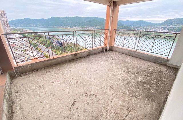 山水滨江3室2厅126㎡66.8万二手房图片