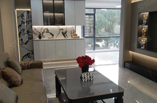 鸿基花园4室2厅152㎡69.8万二手房图片