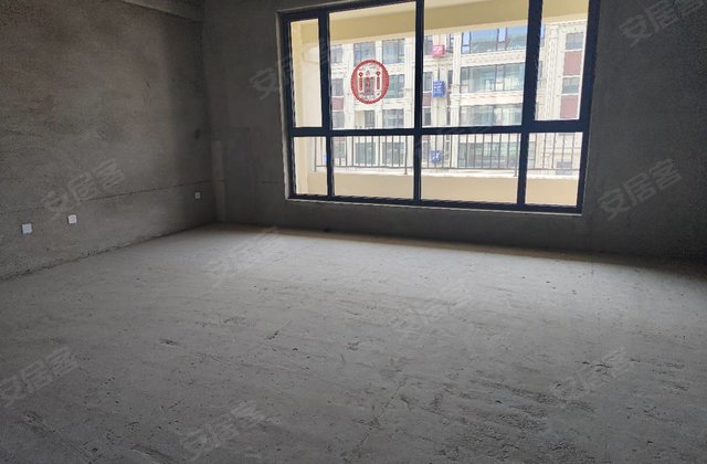 纳帕沁园4室2厅189㎡85万二手房图片