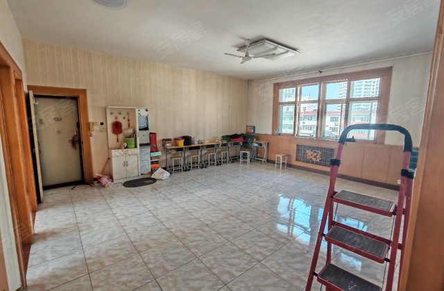 中心家园(西区)3室2厅135㎡49万二手房图片