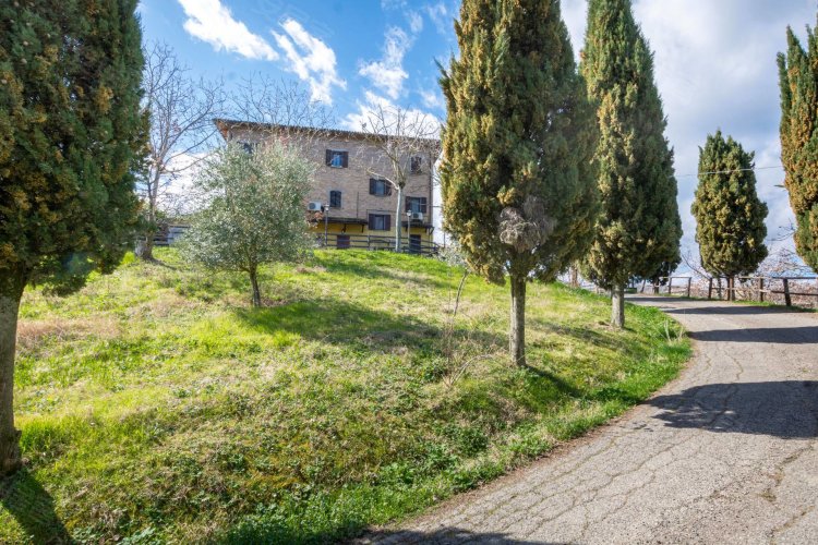 意大利约¥1034万ItalyCastelvetro di ModenaVia二手房独栋别墅图片