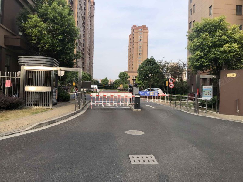 练祁佳城嘉盛园(一期) 