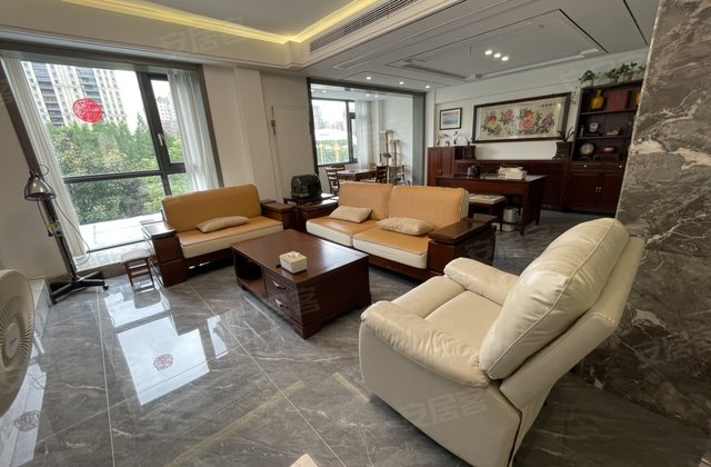 蓝湾景天5室2厅242㎡238万二手房图片