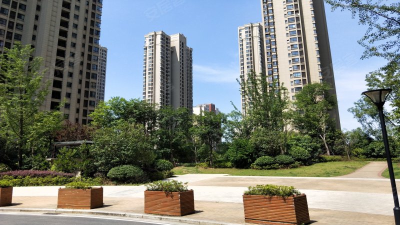 绿地滨湖国际花都