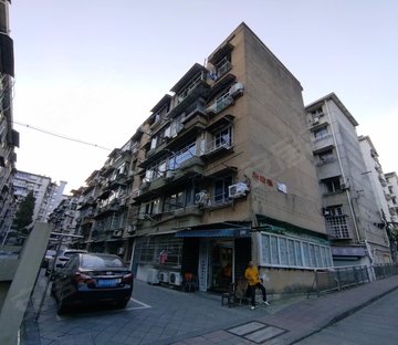 政法路1-24号小区