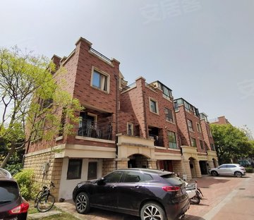 东渡伊顿小镇(别墅) 出行方便 超低密度 装修好 楼龄新