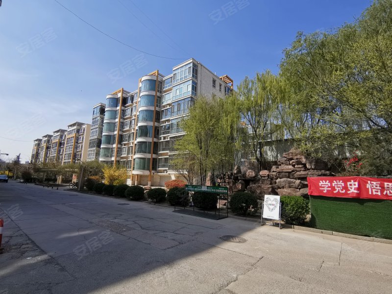 清华西花园北区,清华街