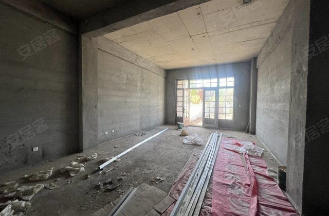 东湖一品7室2厅750㎡600万二手房图片