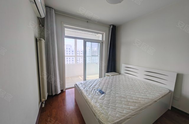 秀兰尚城2室2厅1卫91.58㎡南78万