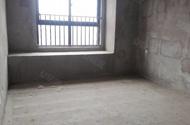 新地中心3室2厅109㎡66万二手房图片