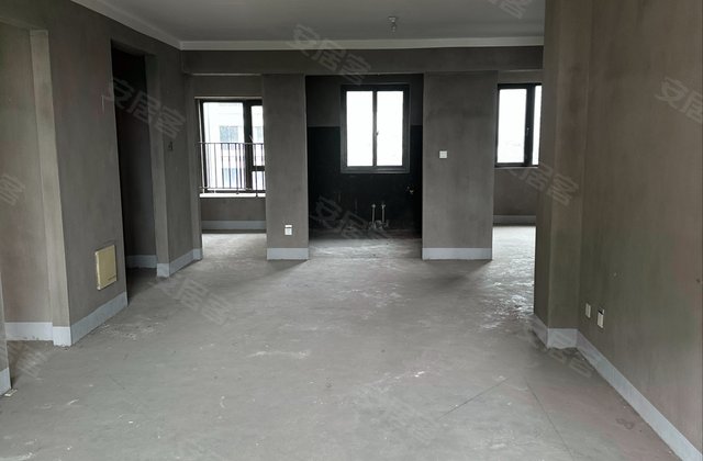 保利合景珑湾三期(1-14号)4室2厅121.42㎡120万二手房图片