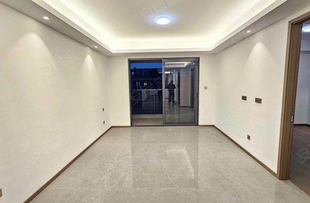 交投荷风晓庐4室2厅131㎡150万二手房图片