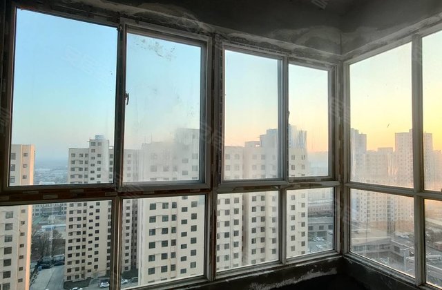 银陇嘉苑商住小区2室2厅92㎡54.8万二手房图片
