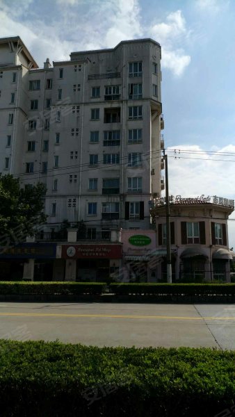 君临颐和花园(公寓住宅)