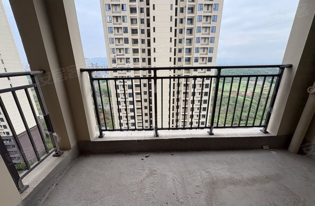 麓山温泉小镇3室2厅124㎡35万二手房图片